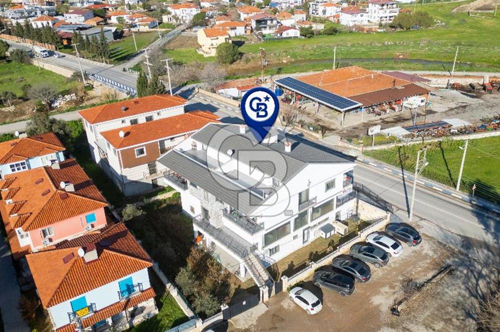 Foça Kazım Dirik Mah. Karayol Üzerinde Kiralık Dükkan