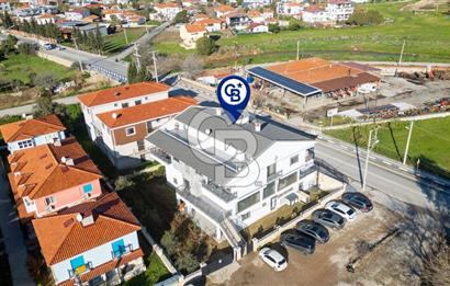 Foça Kazım Dirik Mah. Karayol Üzerinde Kiralık Dükkan