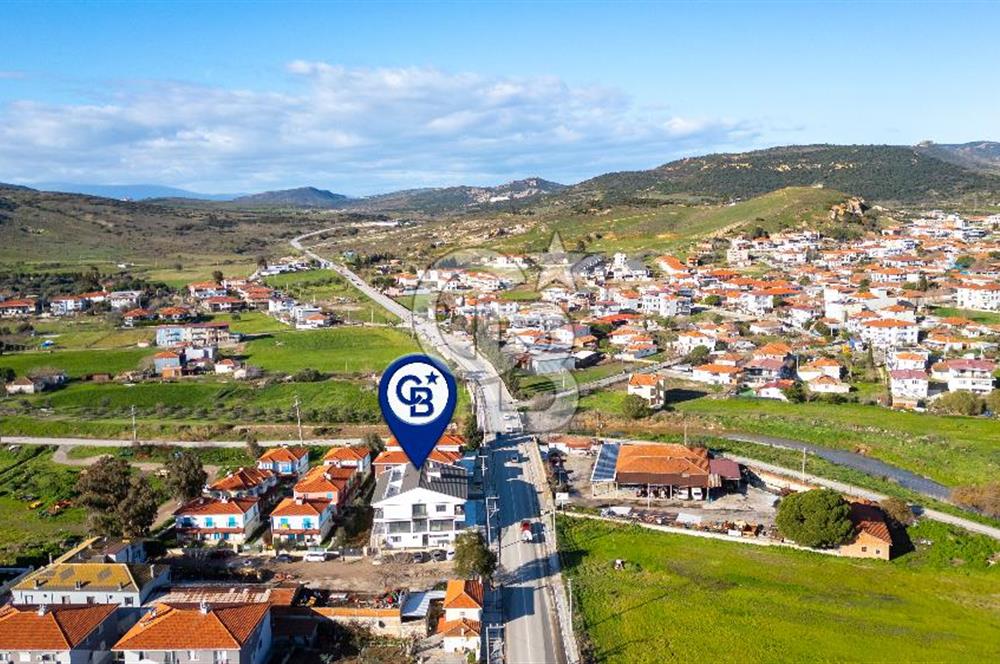 Foça Kazım Dirik Mah. Karayol Üzerinde Kiralık Dükkan