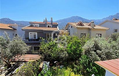 MARMARİS TURUNÇ'TA MERKEZİ KONUMDA SATILIK MÜSTAKİL TRİPLEKS EV