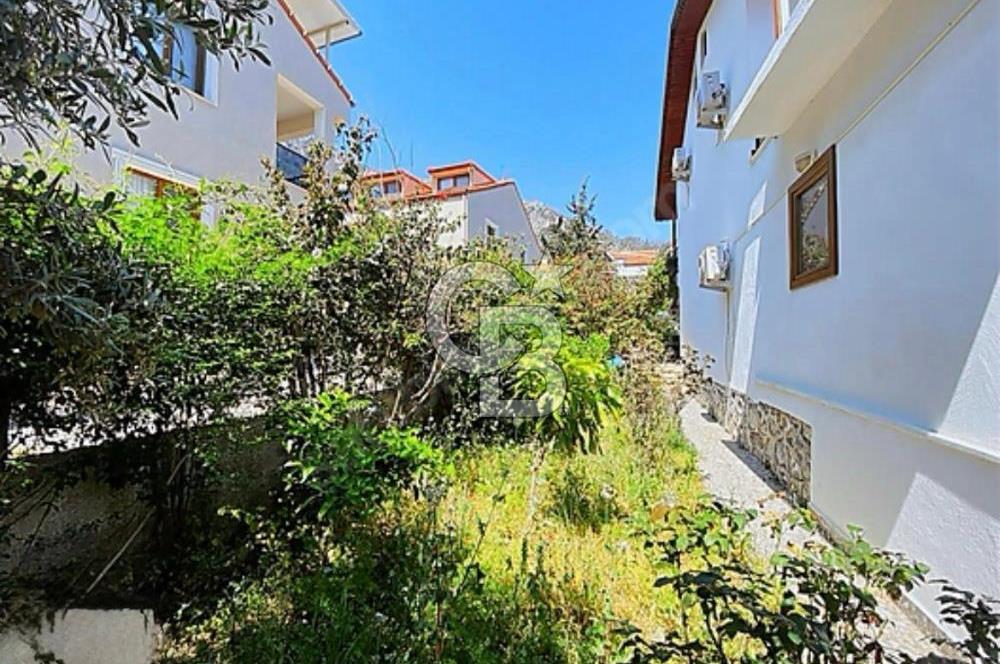 MARMARİS TURUNÇ'TA MERKEZİ KONUMDA SATILIK MÜSTAKİL TRİPLEKS EV