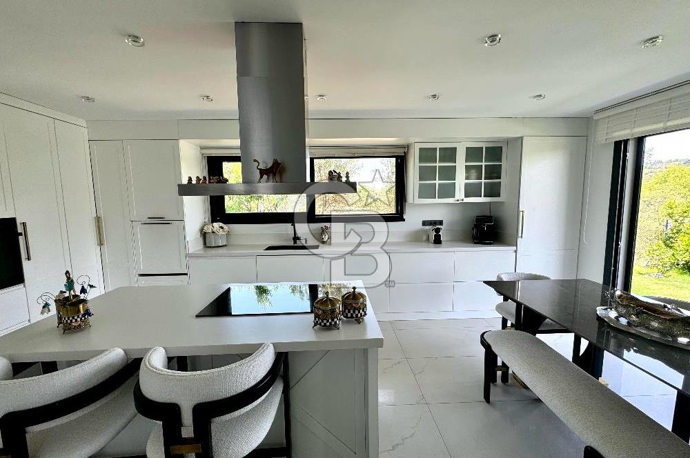 Kavakdere'de Özel Mimari / Geniş Bahçeli 4+1 Müstakil Villa