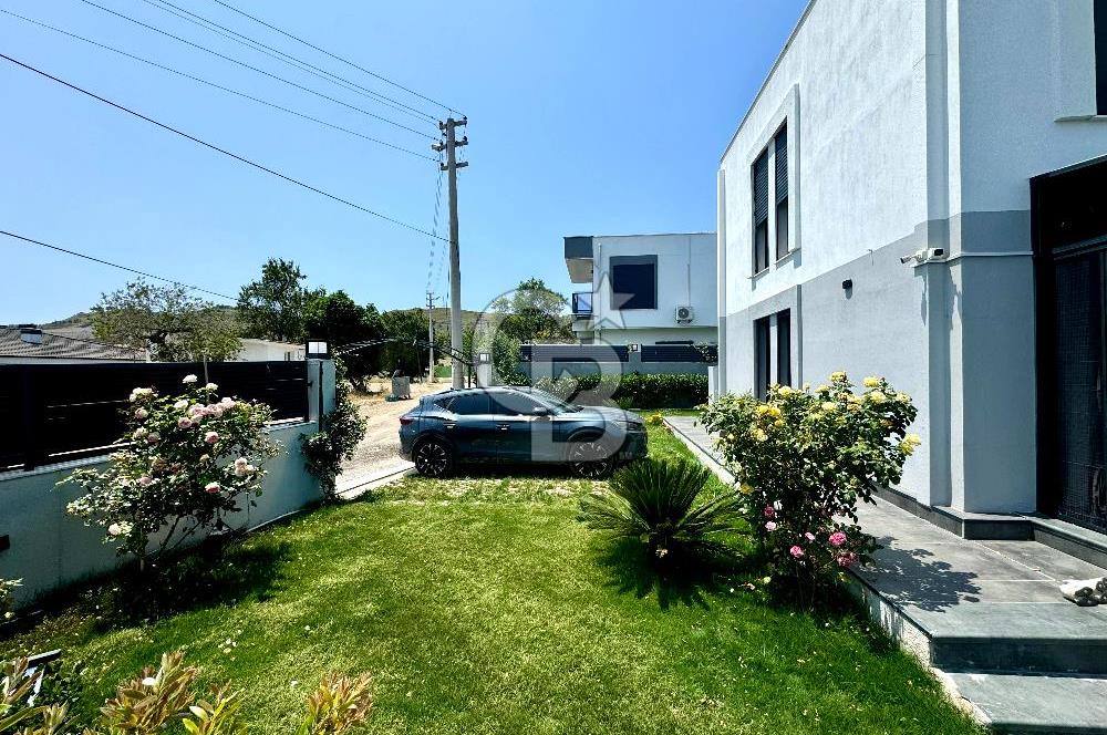 Kavakdere'de Özel Mimari / Geniş Bahçeli 4+1 Müstakil Villa