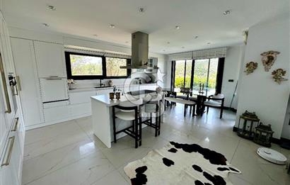 Kavakdere'de Özel Mimari / Geniş Bahçeli 4+1 Müstakil Villa