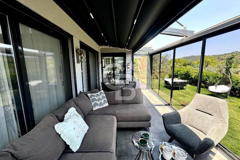 Kavakdere'de Özel Mimari / Geniş Bahçeli 4+1 Müstakil Villa