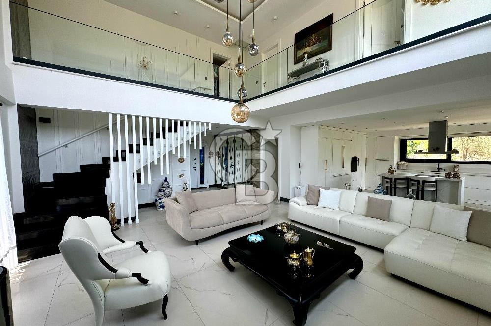 Kavakdere'de Özel Mimari / Geniş Bahçeli 4+1 Müstakil Villa