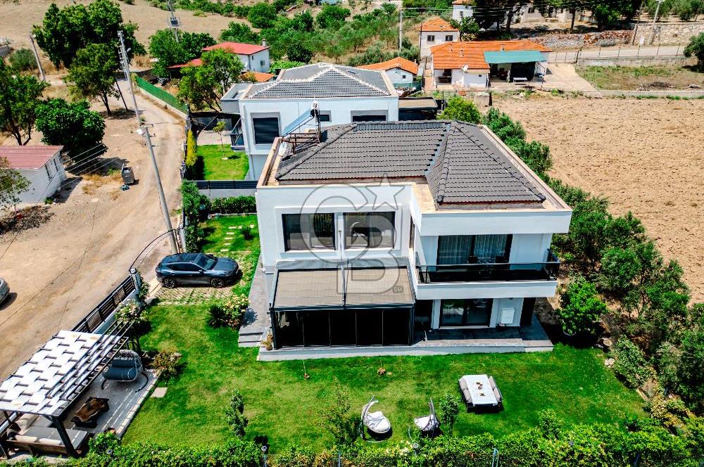 Kavakdere'de Özel Mimari / Geniş Bahçeli 4+1 Müstakil Villa