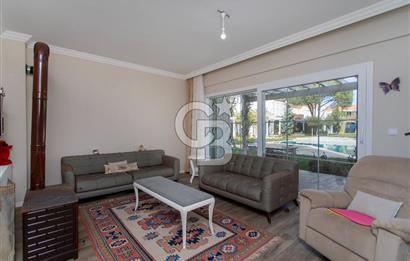 Foça Hacıveli Mah. Mia Focha Sitesinde Satılık 3+1 Villa