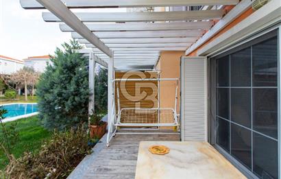 Foça Hacıveli Mah. Mia Focha Sitesinde Satılık 3+1 Villa