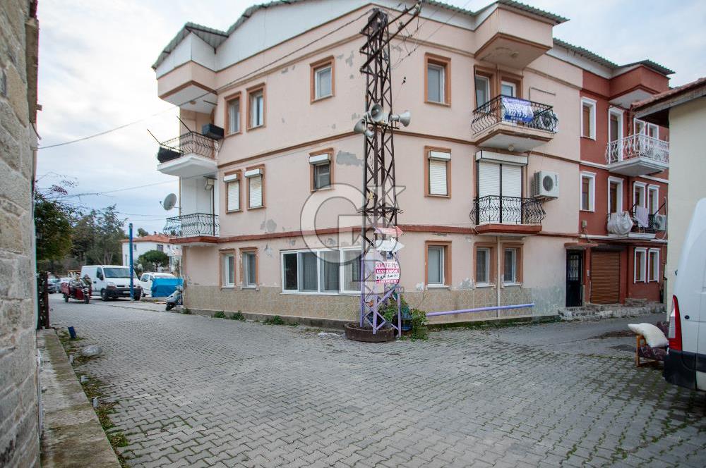 Foça Fevzipaşa Mah. Merkezi Konumda Satılık 3+1 Daire