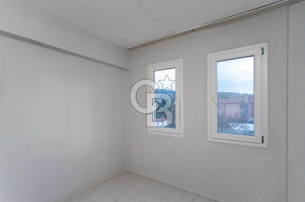 Foça Fevzipaşa Mah. Merkezi Konumda Satılık 3+1 Daire