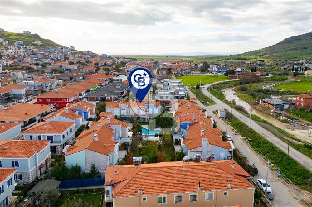 Foça Hacıveli Mah. Mia Focha Sitesinde Satılık 3+1 Villa