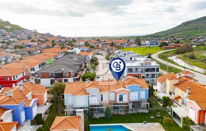 Foça Hacıveli Mah. Mia Focha Sitesinde Satılık 3+1 Villa
