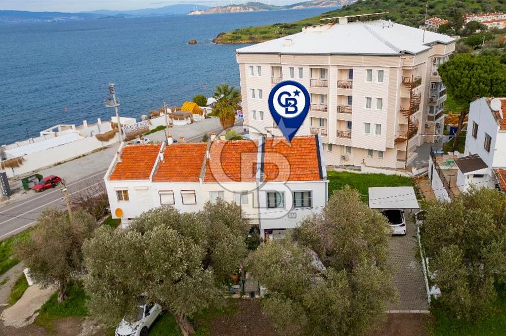 Yenifoça'da Full Deniz Manzaralı Satılık 3+1 Villa