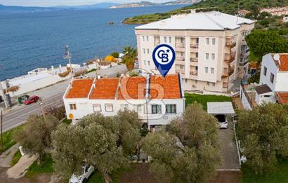 Yenifoça'da Full Deniz Manzaralı Satılık 3+1 Villa