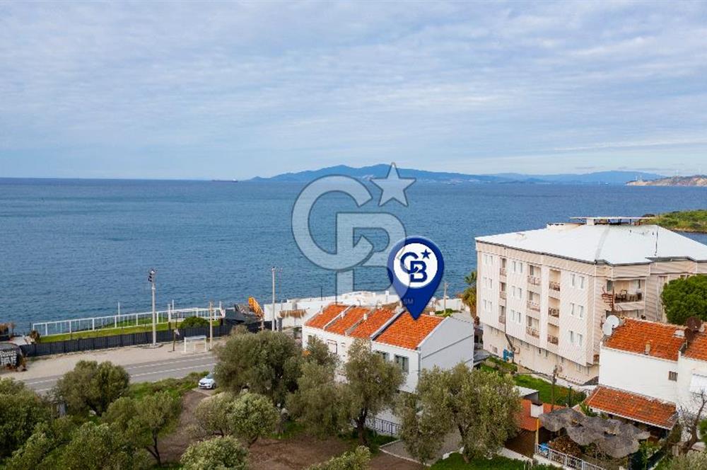 Yenifoça'da Full Deniz Manzaralı Satılık 3+1 Villa