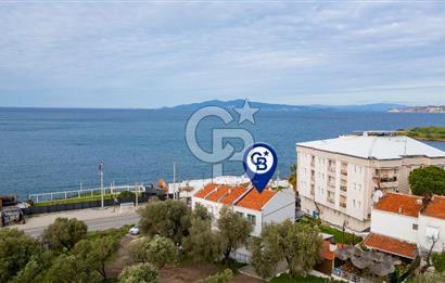 Yenifoça'da Full Deniz Manzaralı Satılık 3+1 Villa