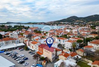 Foça Fevzipaşa Mah. Merkezi Konumda Satılık 3+1 Daire - 1 - 327946