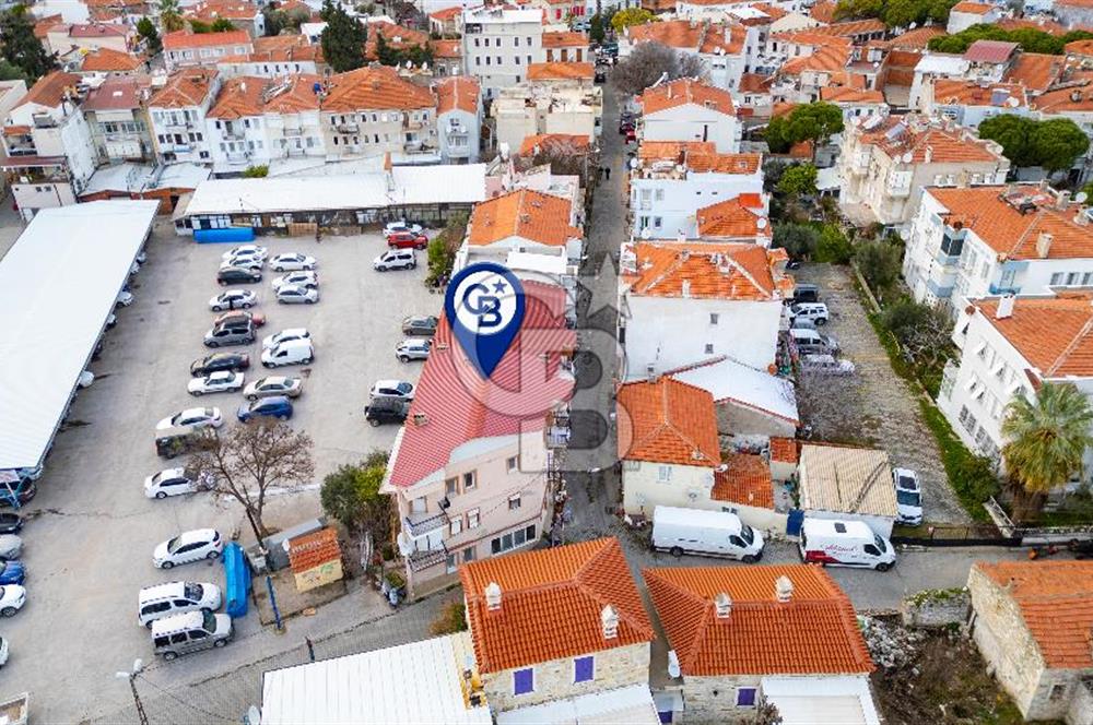 Foça Fevzipaşa Mah. Merkezi Konumda Satılık 3+1 Daire