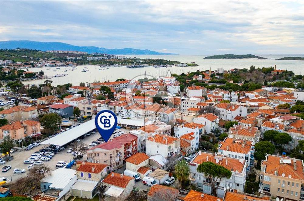 Foça Fevzipaşa Mah. Merkezi Konumda Satılık 3+1 Daire