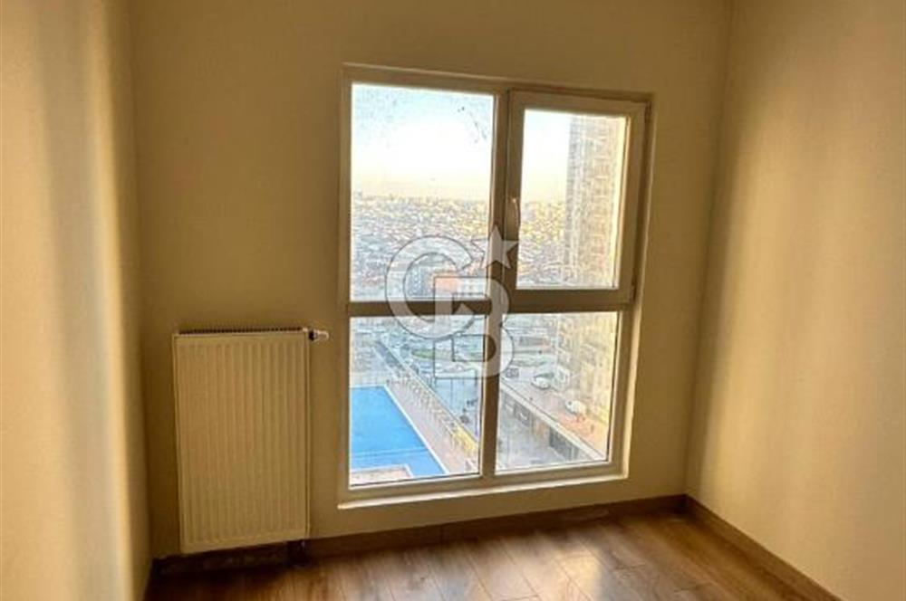  Özyurtlar N Logo Sitesi’nde Havuz Manzaralı, Sosyal Olanaklı 1+1 Kiralık Daire