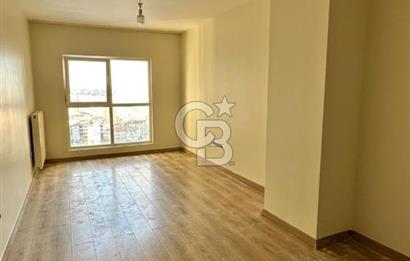  Özyurtlar N Logo Sitesi’nde Havuz Manzaralı, Sosyal Olanaklı 1+1 Kiralık Daire