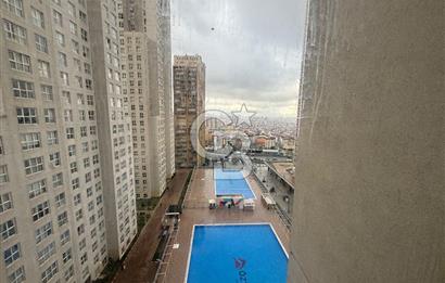  Özyurtlar N Logo Sitesi’nde Havuz Manzaralı, Sosyal Olanaklı 1+1 Kiralık Daire