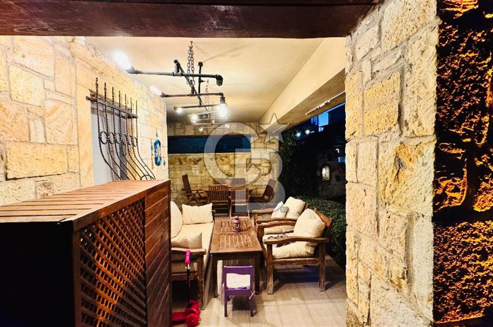 Foça Atatürk Mah. Havuzlu Sitede Eşyalı Kiralık 1+1 Daire