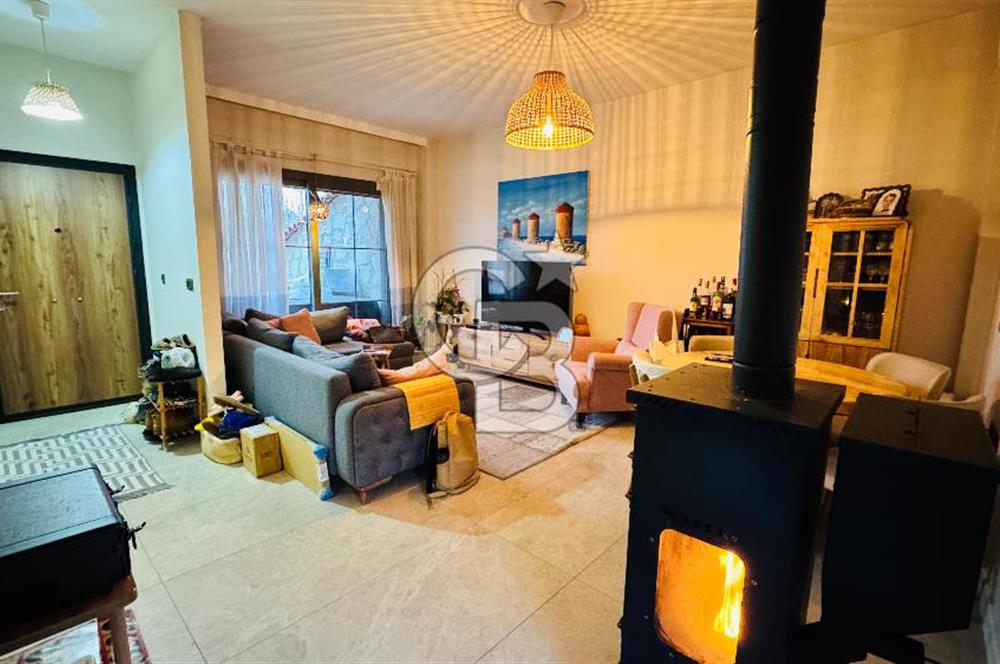 Foça Kazım Dirik Mah. Kiralık 3+1 Müstakil Villa