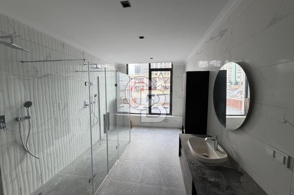 ÇANKAYA BEYTEPE MAH. SİTE İÇİNDE TRİPLEKS 329M² 5,5+1 LÜKS VİLLA
