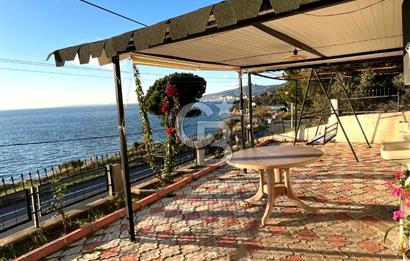 YALOVA FISTIKLI’DA DENİZ MANZARALI BAHÇELI MÜSTAKİL 2 KATLI VİLLA I GENİŞ VE FERAH YAŞAM