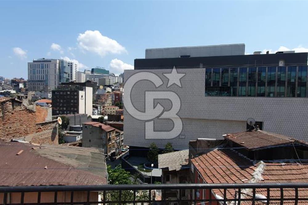 BEYOĞLU YENİŞEHİRDE 2+1 EŞYALI RAHAT DUBLEKS KİRALIK DAİRE