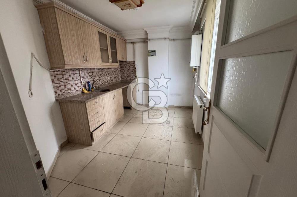 Sancaktepe de Atatürk Caddesine Cephe Köşe Başı Giriş Dükkan