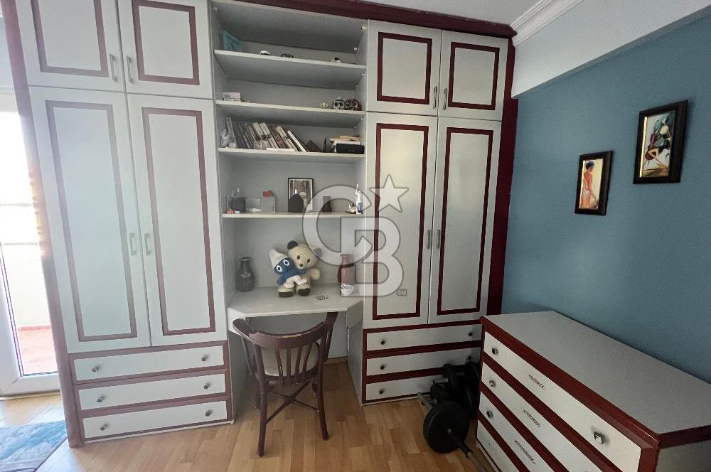 Buca Valirahmibey Mahallesinde 360 m² Teraslı, Jakuzili, Şömineli Dubleks