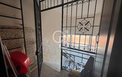 Buca Valirahmibey Mahallesinde 360 m² Teraslı, Jakuzili, Şömineli Dubleks