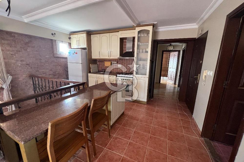 Buca Valirahmibey Mahallesinde 360 m² Teraslı, Jakuzili, Şömineli Dubleks