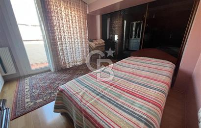 Buca Valirahmibey Mahallesinde 360 m² Teraslı, Jakuzili, Şömineli Dubleks