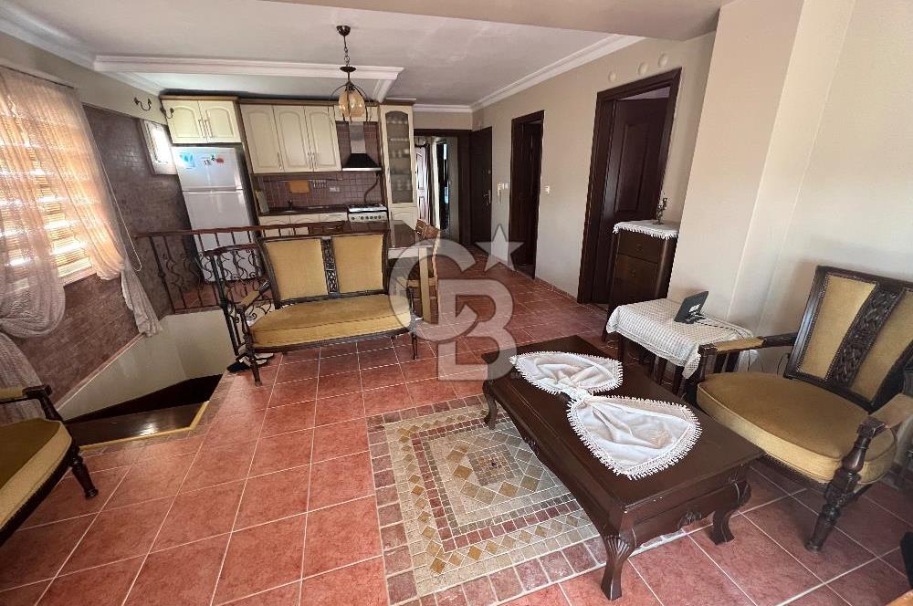 Buca Valirahmibey Mahallesinde 360 m² Teraslı, Jakuzili, Şömineli Dubleks