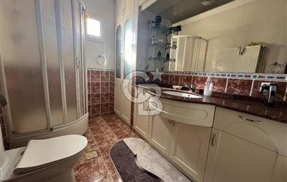 Buca Valirahmibey Mahallesinde 360 m² Teraslı, Jakuzili, Şömineli Dubleks