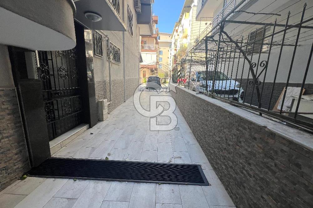 Buca Valirahmibey Mahallesinde 360 m² Teraslı, Jakuzili, Şömineli Dubleks