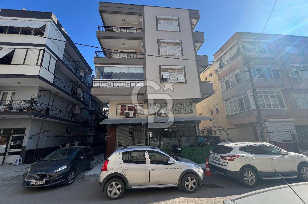 Buca Valirahmibey Mahallesinde 360 m² Teraslı, Jakuzili, Şömineli Dubleks