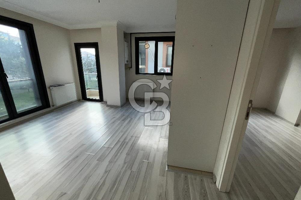 Ataşehir Esatpaşada Ulaşıma Yakın, 2+1 Açık Mutfak Kiralık Daire