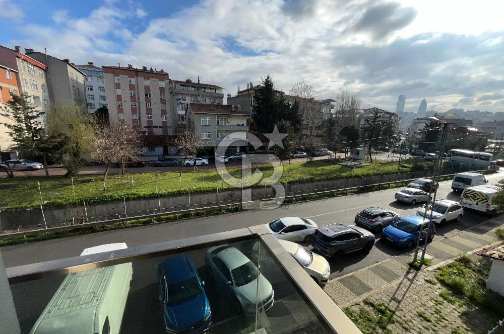 Ataşehir Esatpaşada Ulaşıma Yakın, 2+1 Açık Mutfak Kiralık Daire