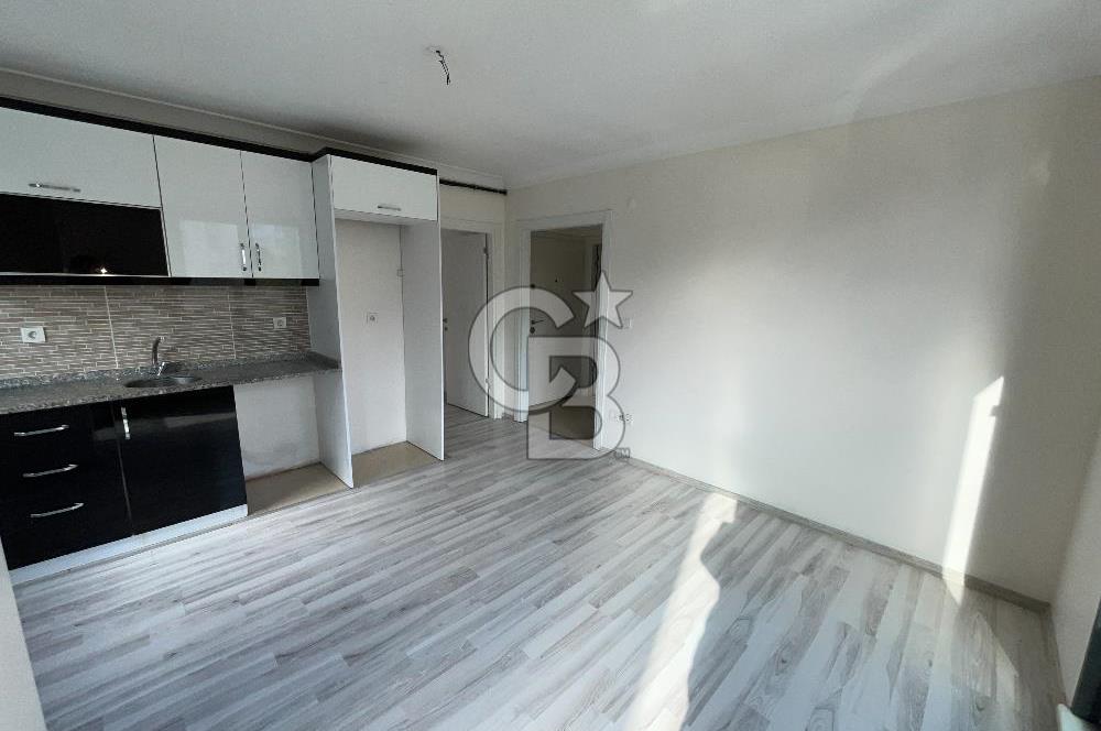 Ataşehir Esatpaşada Ulaşıma Yakın, 2+1 Açık Mutfak Kiralık Daire