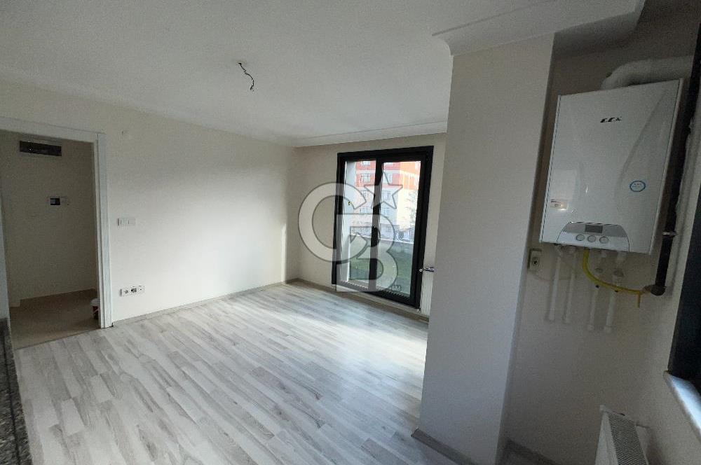 Ataşehir Esatpaşada Ulaşıma Yakın, 2+1 Açık Mutfak Kiralık Daire