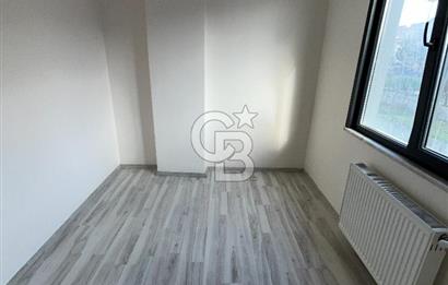Ataşehir Esatpaşada Ulaşıma Yakın, 2+1 Açık Mutfak Kiralık Daire
