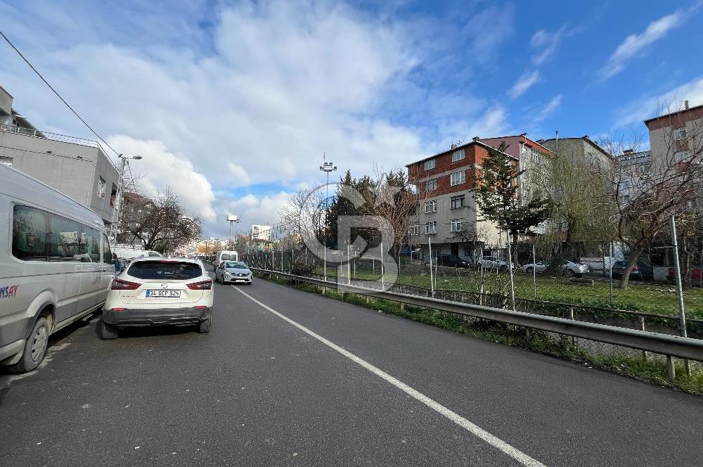 Ataşehir Esatpaşada Ulaşıma Yakın, 2+1 Açık Mutfak Kiralık Daire