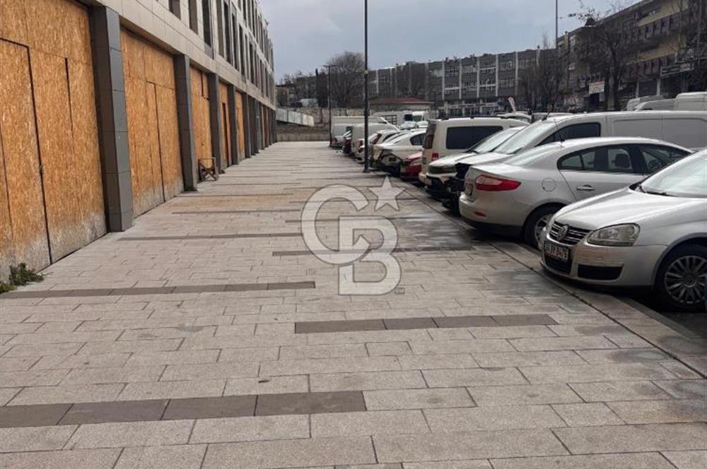 Topkapı Suryapı Evlerinde Cadde Üzeri Merkezi Dükkan / Mağaza