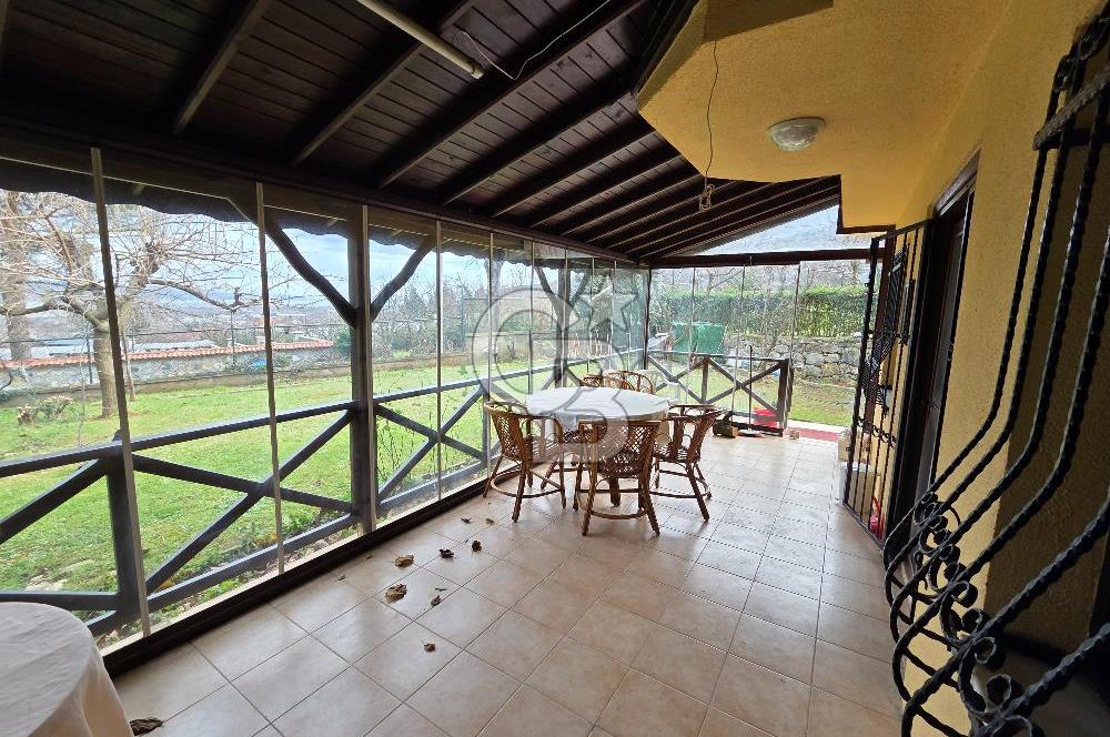 KARTEPE MAŞUKİYE SİTEİÇİ GÖL MANZARALI KİRALIK 5+1 BAHÇELİ VİLLA