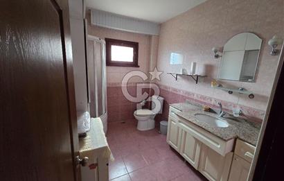 KARTEPE MAŞUKİYE SİTEİÇİ GÖL MANZARALI KİRALIK 5+1 BAHÇELİ VİLLA